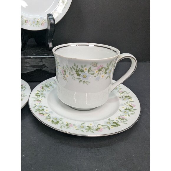 Johann Haviland Forever Spring Pattern 2 Teacups and Saucers 1 Dessert Plate - Picture 5 of 10